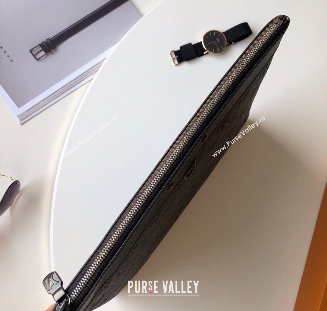 Louis Vuitton Discovery Pochette Pouch in Monogram Leather Black 2025 M62903 (KI-250811003)