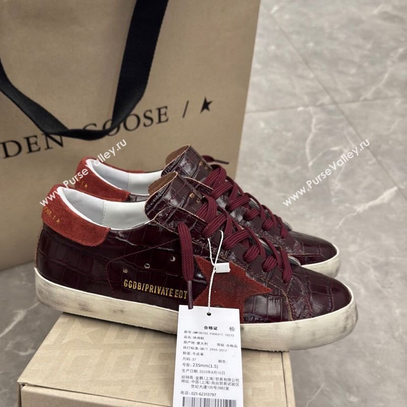 Golden Goose Womens Super-Star Sneakers in Dark Burgundy Crocodile Embossed Leather 2025 0221 (13-250221004)