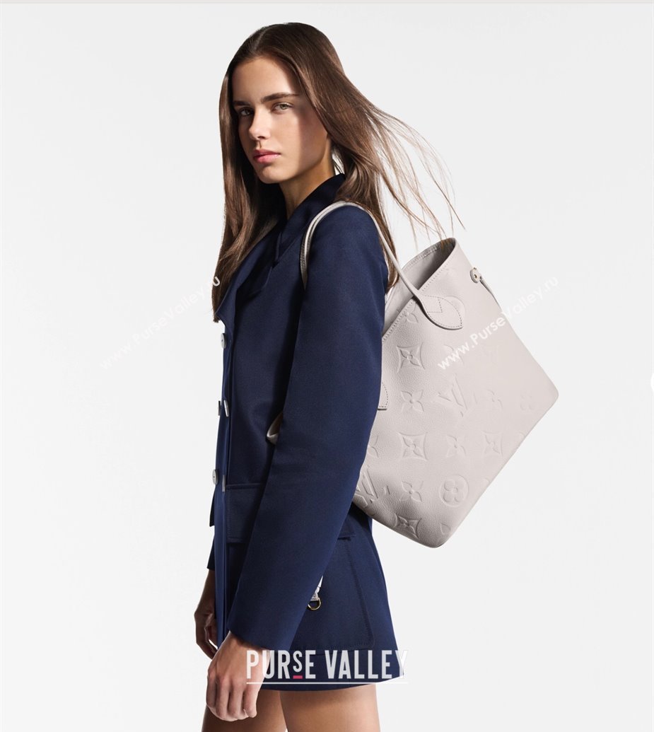 Louis Vuitton Neverfull MM Bag in Grained Cowhide Leather M13578 Light Grey 2025 (KI-250811010)