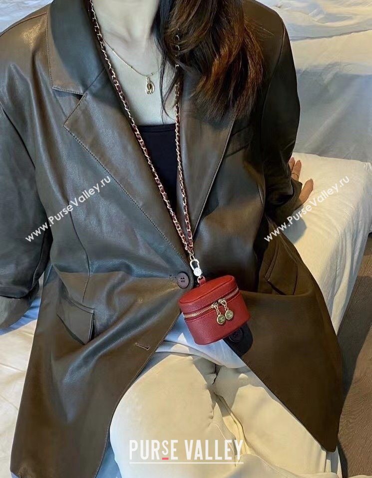 Chanel AirPods Case in Grained Leather Red 2025 0618 (99-250618014)