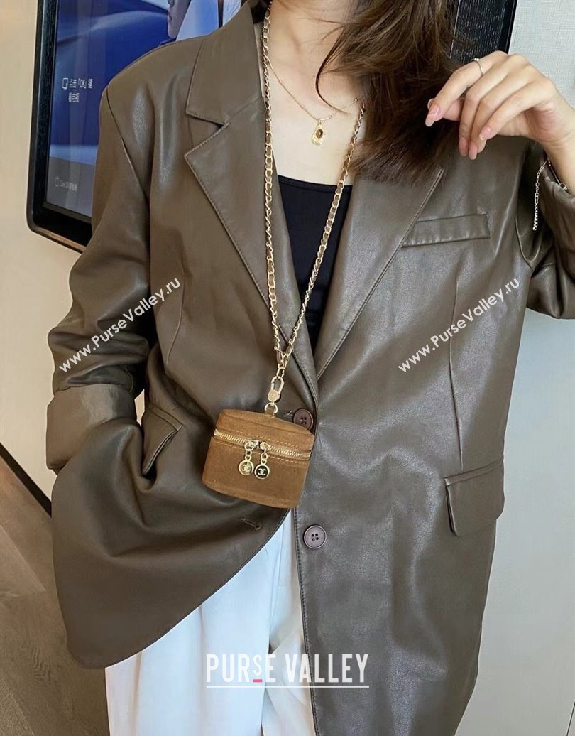 Chanel AirPods Case in Suede Dark Brown 2025 0618 (99-250618012)