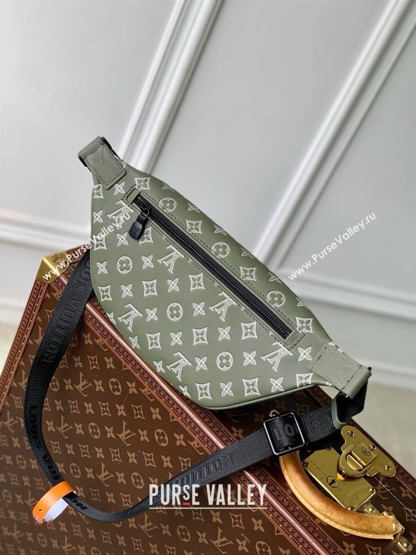 Louis Vuitton Discovery Bumbag Bag in in Olive Green Monogram Shadow Embossed Calf Leather M12508 2025 (K-25010302)