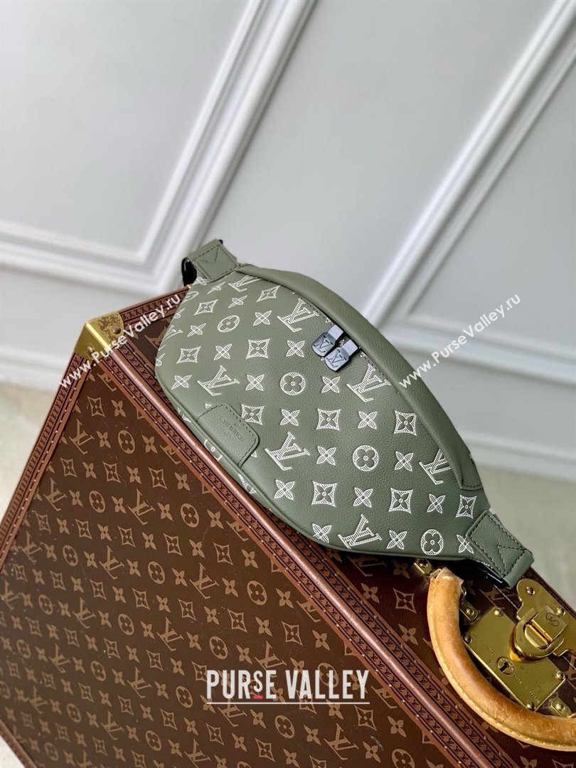 Louis Vuitton Discovery Bumbag Bag in in Olive Green Monogram Shadow Embossed Calf Leather M12508 2025 (K-25010302)