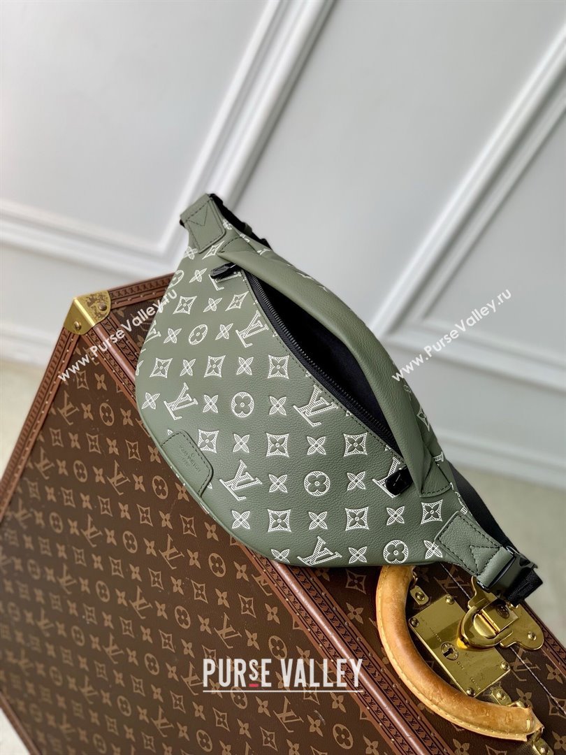 Louis Vuitton Discovery Bumbag Bag in in Olive Green Monogram Shadow Embossed Calf Leather M12508 2025 (K-25010302)