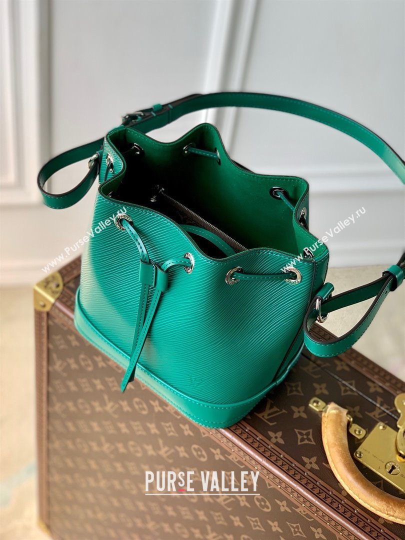 Louis Vuitton Noe BB Bucket Bag in Green Epi Grained Leather M12847 Green 2025 (K-25010306)