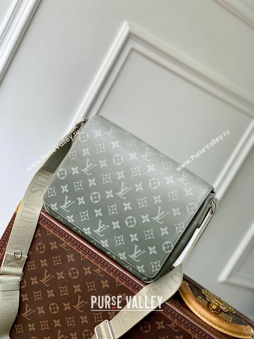 Louis Vuitton District PM Messenger Bag in Khaki Green Monogram Gradient Canvas M11593 2025 (K-25010712)