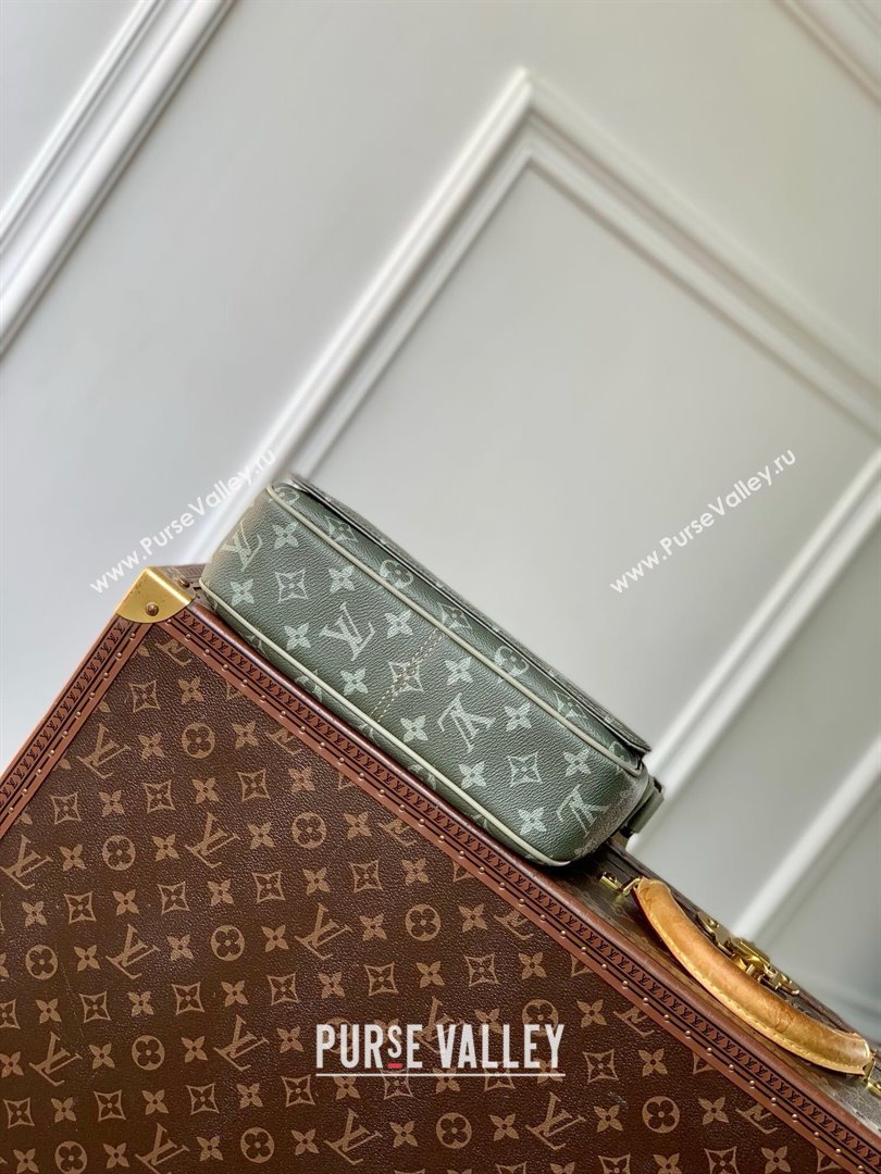 Louis Vuitton District PM Messenger Bag in Khaki Green Monogram Gradient Canvas M11593 2025 (K-25010712)