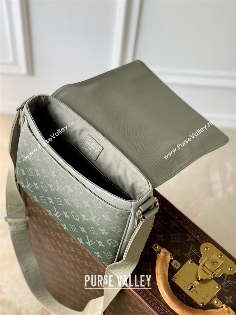 Louis Vuitton District PM Messenger Bag in Khaki Green Monogram Gradient Canvas M11593 2025 (K-25010712)