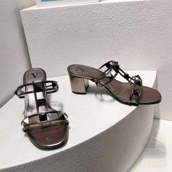 Valentino Roman Stud Heel Slide Sandals in Leather and PVC Metallic Grey 2023 VT102704 (MD-231027084)