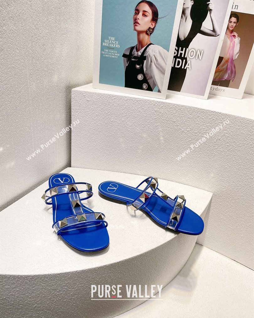 Valentino Roman Stud Flat Slide Sandals in Leather and PVC Blue 3 2023 VT102704 (MD-231027094)