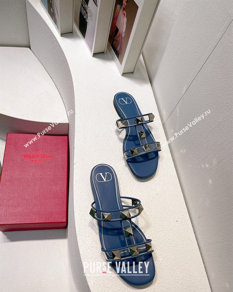 Valentino Roman Stud Flat Slide Sandals in Leather and PVC Blue 2 2023 VT102704 (MD-231027105)