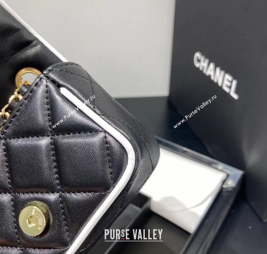 Chanel Leather Clutch with Chain Black 2025 0618 (99-250618016)