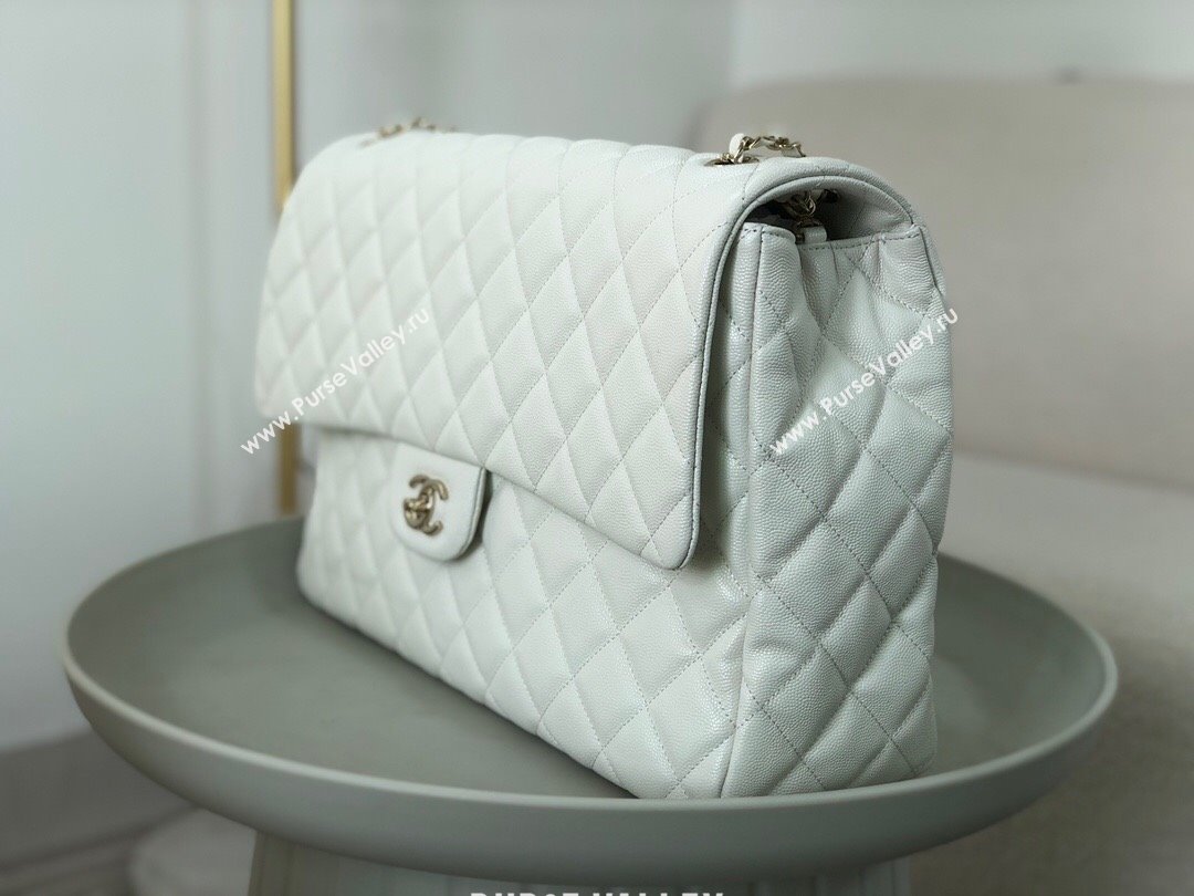 Chanel XXL Airline Travel Flap Bag in Grained Leather A4661 White/Light Gold 2024 Top (SM-23122124)
