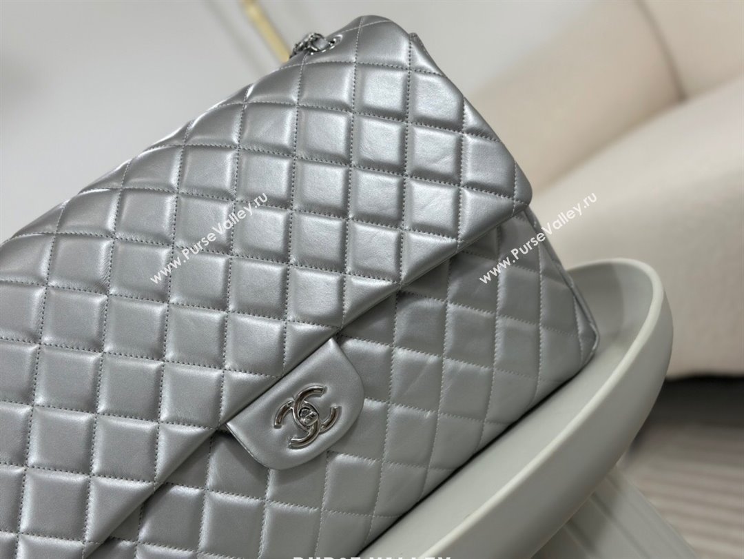 Chanel XXL Airline Travel Flap Bag in Smooth Calfskin A4661 Silver/Silver 2024 Top (SM-23122127)