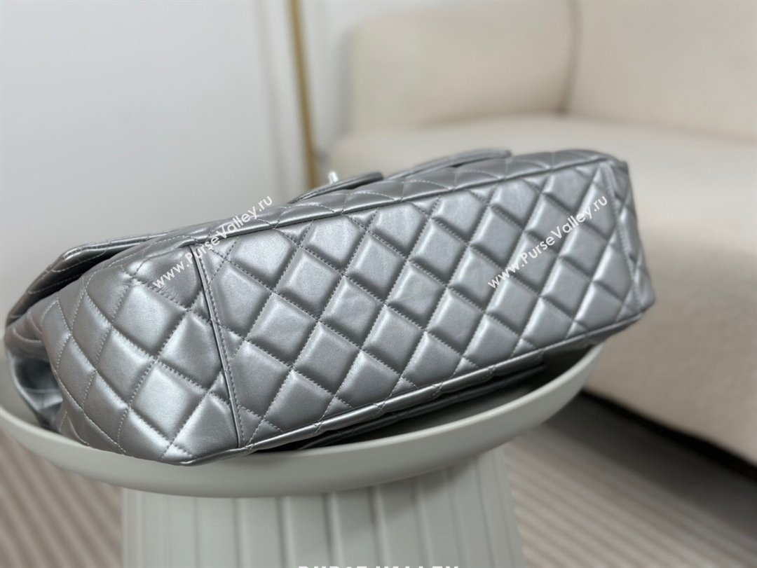 Chanel XXL Airline Travel Flap Bag in Smooth Calfskin A4661 Silver/Silver 2024 Top (SM-23122127)