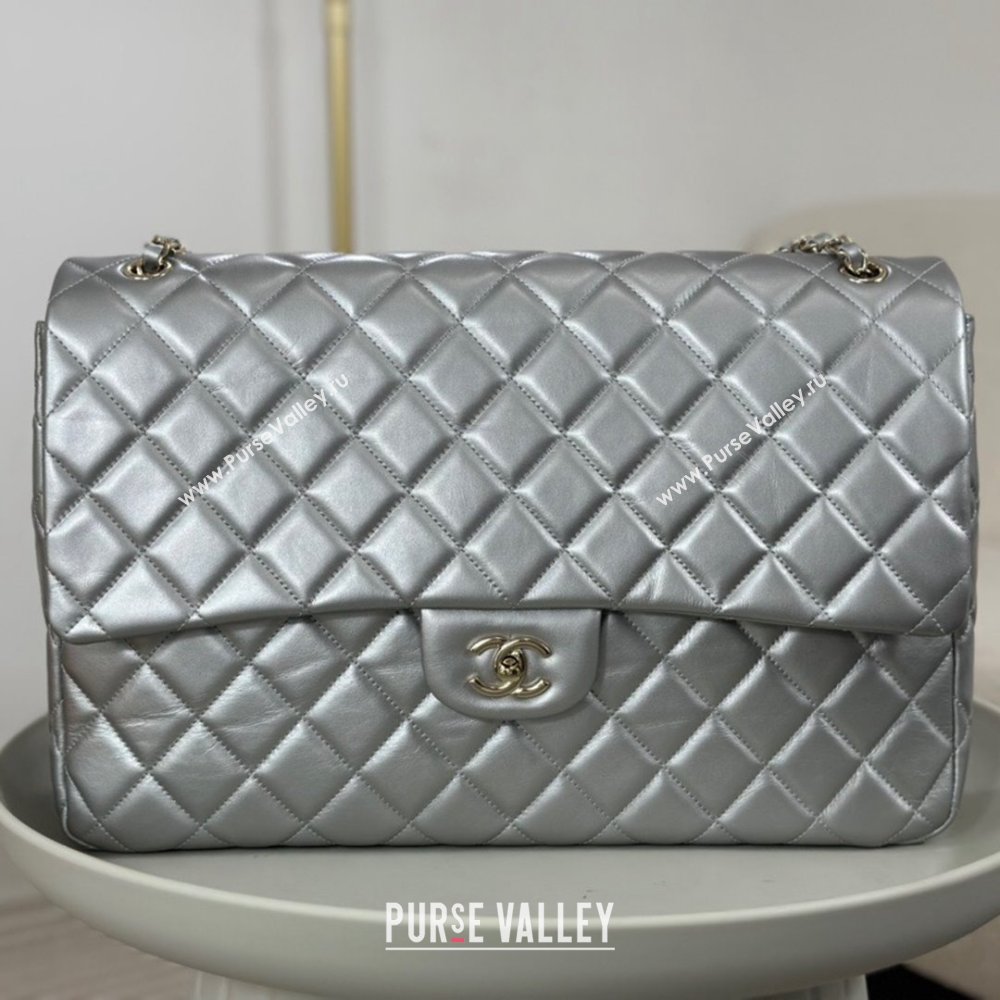 Chanel XXL Airline Travel Flap Bag in Smooth Calfskin A4661 Silver/Light Gold 2024 Top (SM-23122126)