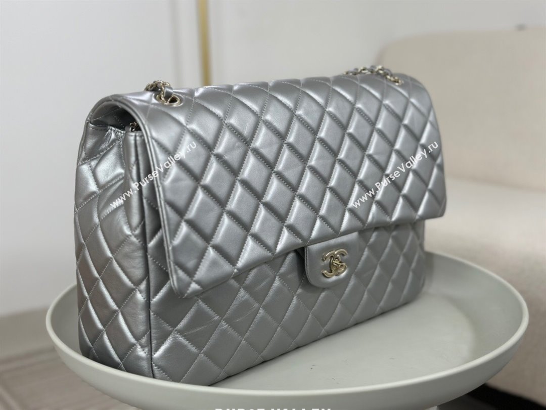 Chanel XXL Airline Travel Flap Bag in Smooth Calfskin A4661 Silver/Light Gold 2024 Top (SM-23122126)