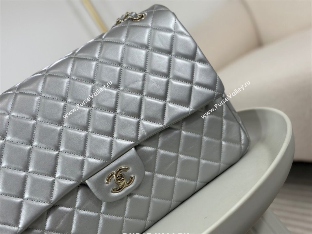 Chanel XXL Airline Travel Flap Bag in Smooth Calfskin A4661 Silver/Light Gold 2024 Top (SM-23122126)