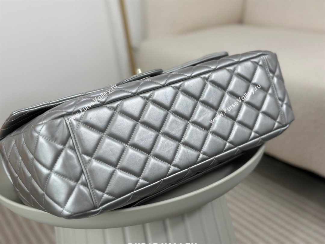 Chanel XXL Airline Travel Flap Bag in Smooth Calfskin A4661 Silver/Light Gold 2024 Top (SM-23122126)