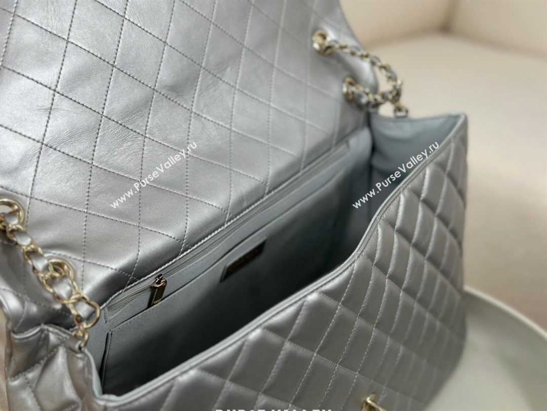 Chanel XXL Airline Travel Flap Bag in Smooth Calfskin A4661 Silver/Light Gold 2024 Top (SM-23122126)