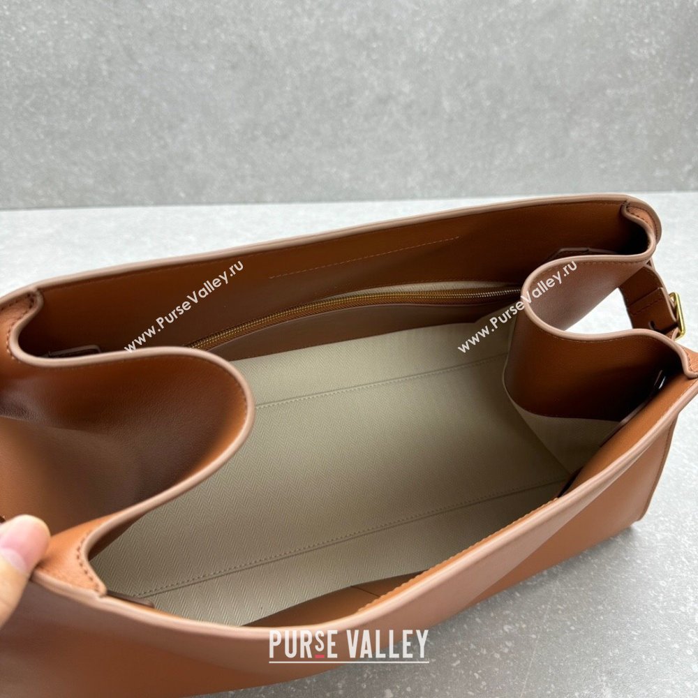 The Row Margaux Clutch in Smooth Leather Brown 2025 1843 (ningm-250408058)