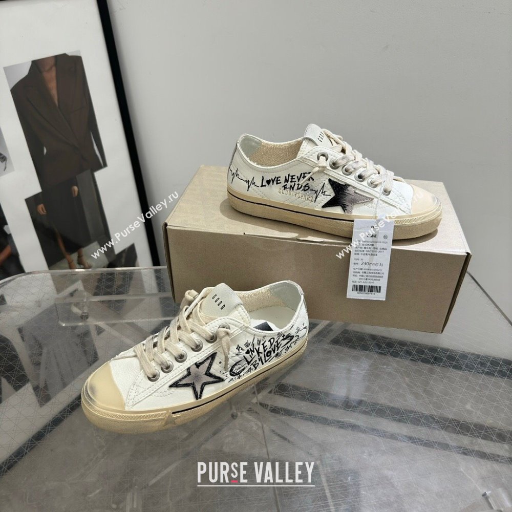 Golden Goose V-Star Sneakers in Leather with Signature White/Black 2024 0702 (13-240702116)