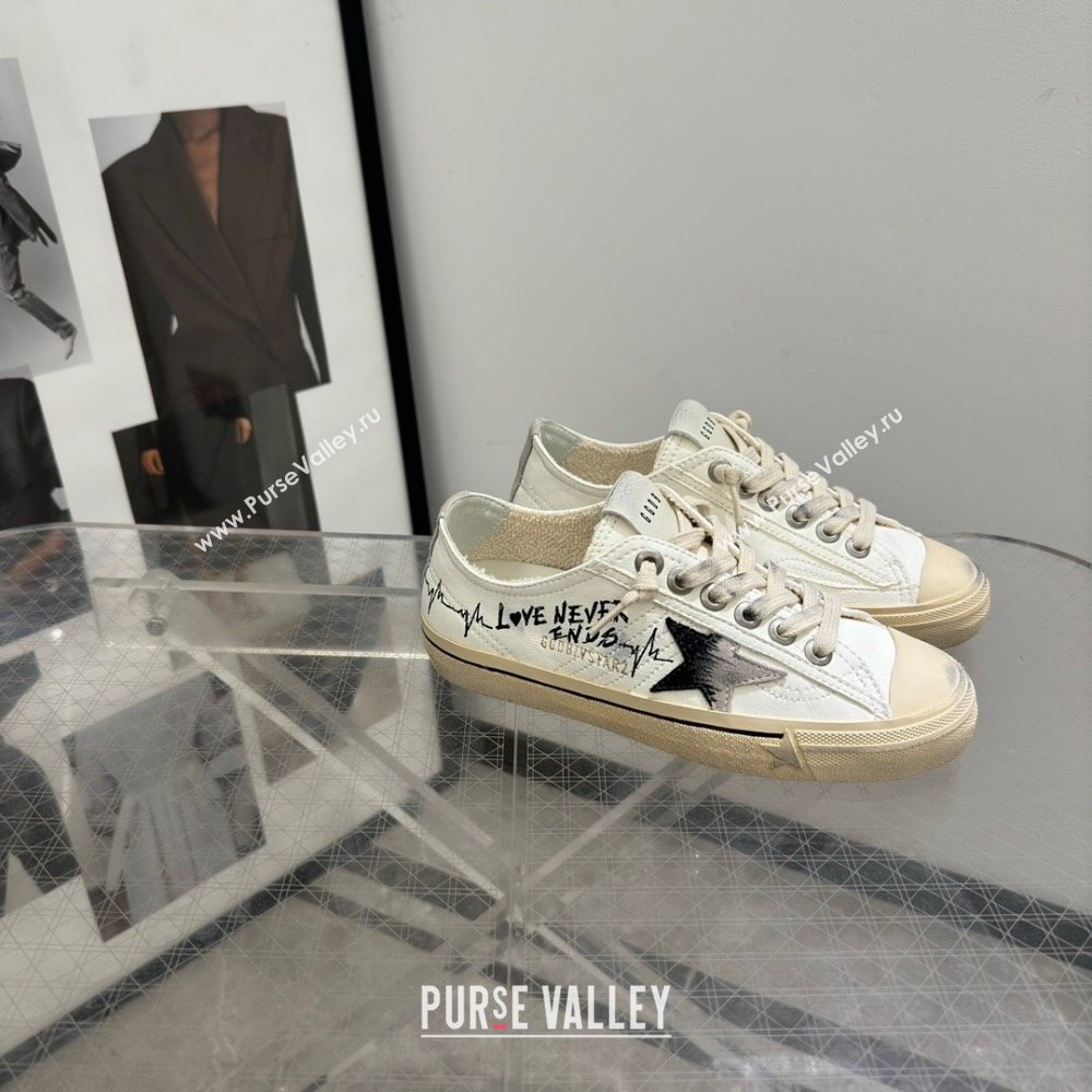 Golden Goose V-Star Sneakers in Leather with Signature White/Black 2024 0702 (13-240702116)