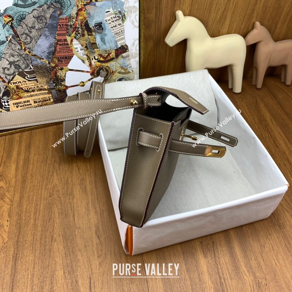 Hermes Kelly Depeches 25 Pouch in Original Epsom Leather Etoupe/Gold 2024 (Full Handmade) (XYA-24041010 )