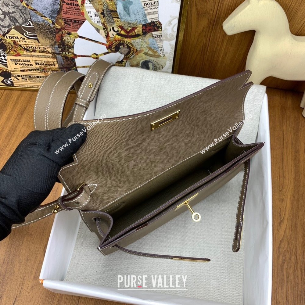Hermes Kelly Depeches 25 Pouch in Original Epsom Leather Etoupe/Gold 2024 (Full Handmade) (XYA-24041010 )