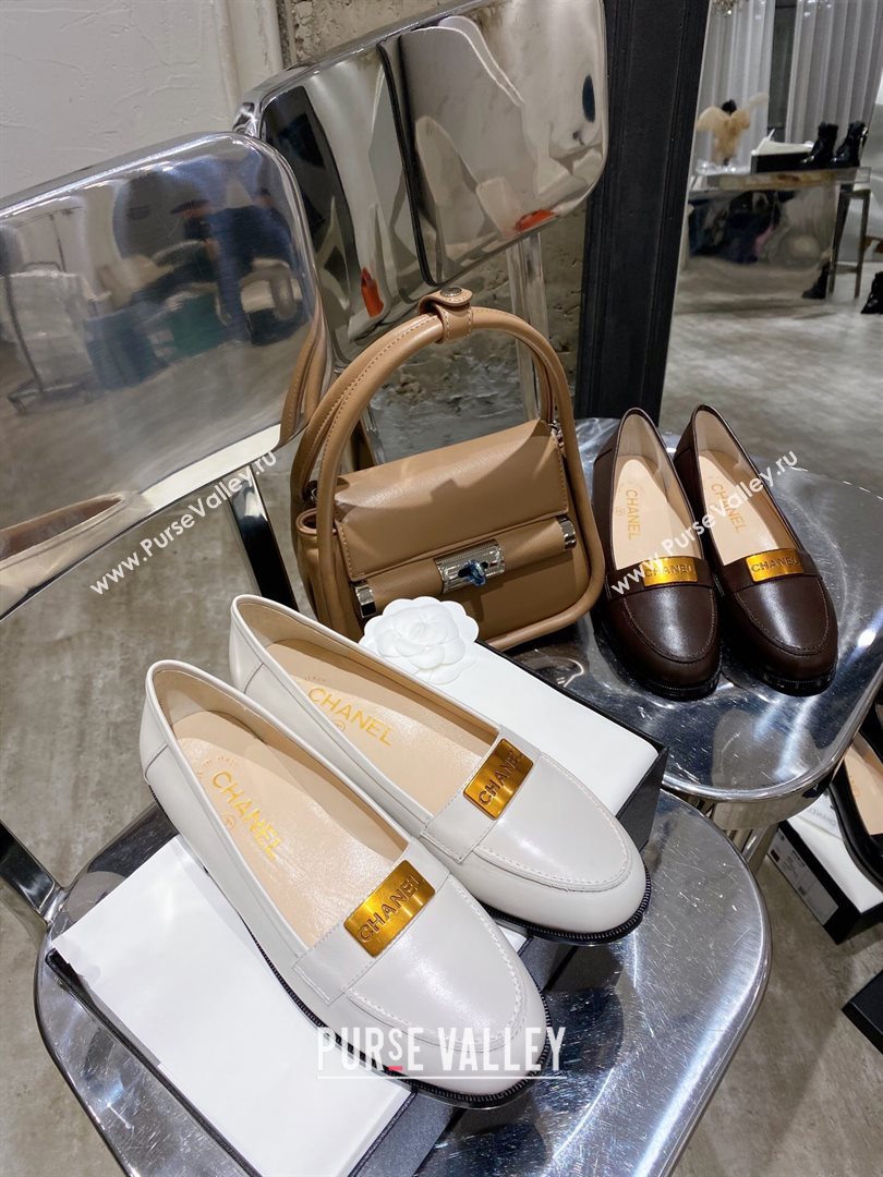 Chanel Calfskin Loafers with Logo Metal White 2020 (MD-20111231)