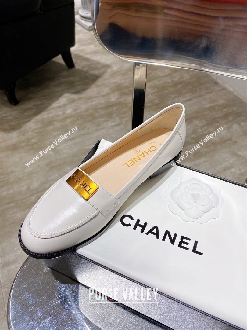 Chanel Calfskin Loafers with Logo Metal White 2020 (MD-20111231)
