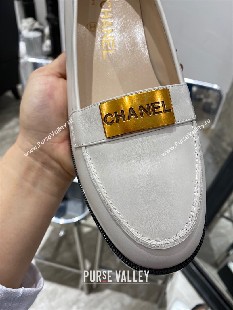 Chanel Calfskin Loafers with Logo Metal White 2020 (MD-20111231)