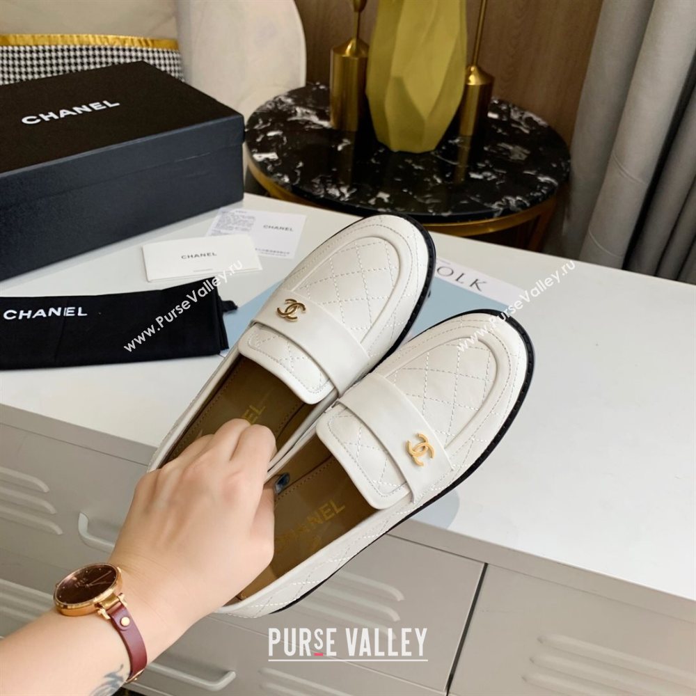 Chanel Quilted Lambskin Loafers with CC Band G36436 White 2020 (MD-20111236)