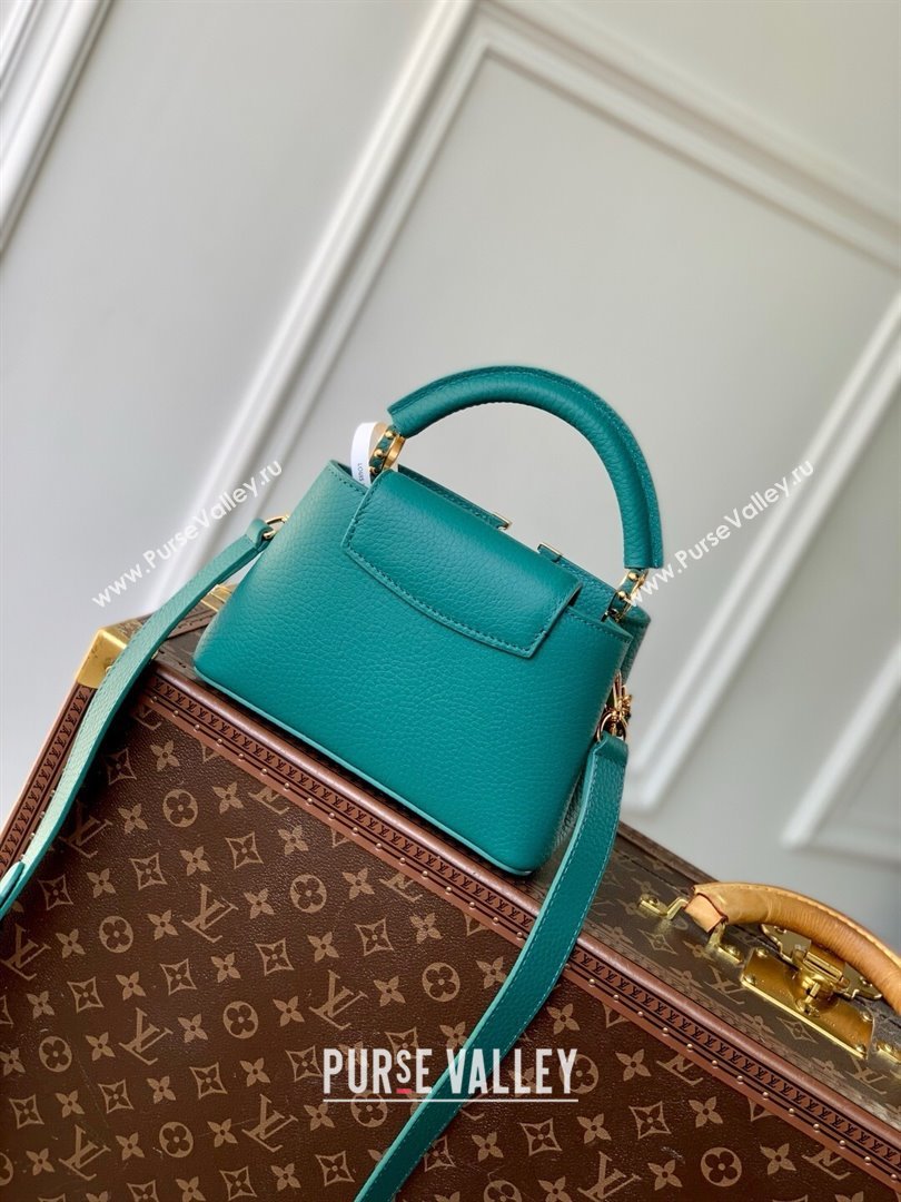 Louis Vuitton Capucines Mini Bag with Mother-of-pearl Hardware in Green Taurillon Leather M11342 2025 (K-25021420)