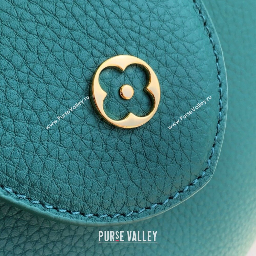 Louis Vuitton Capucines MM Bag with Mother-of-pearl Hardware in Green Taurillon Leather M11342 2025 (K-25021422)