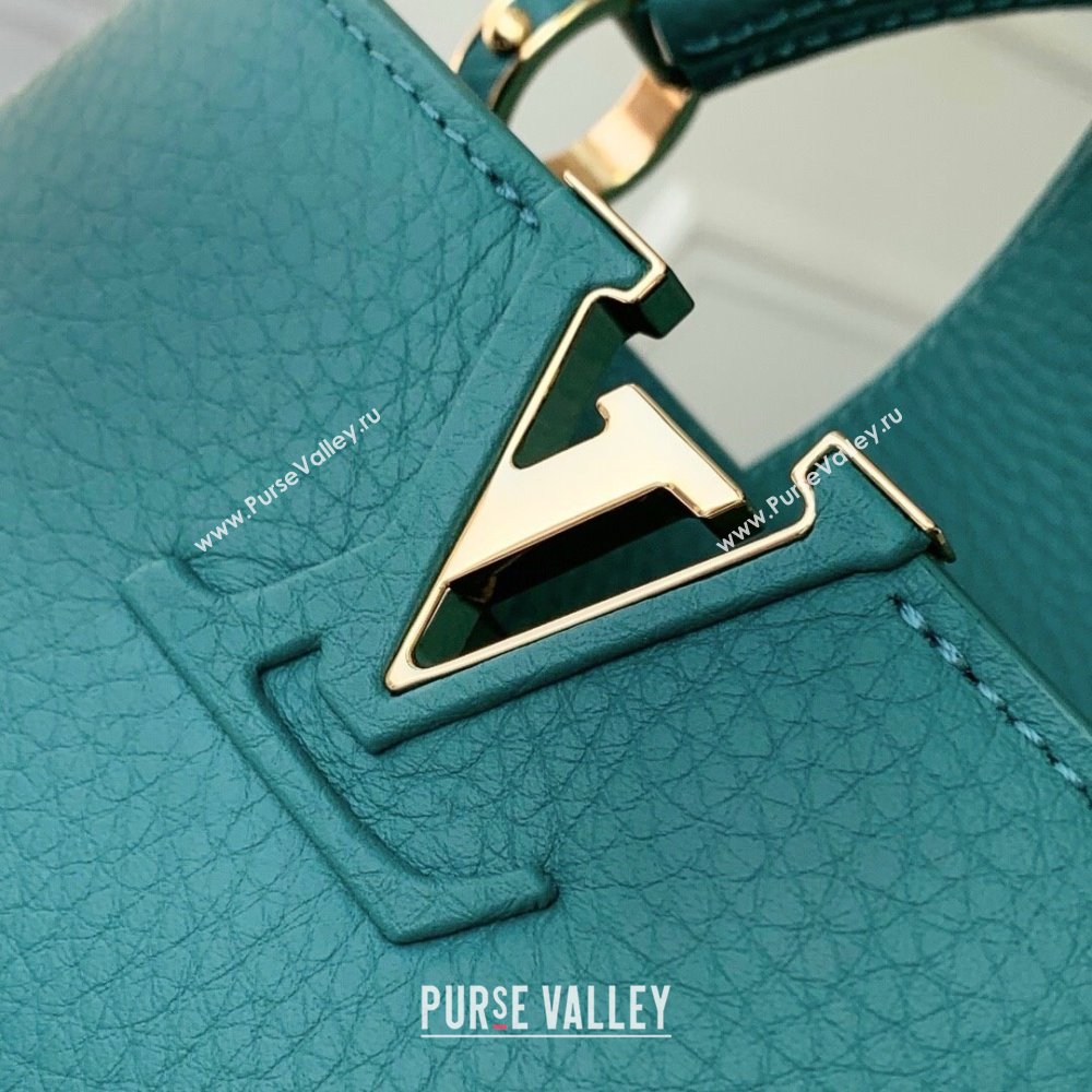 Louis Vuitton Capucines MM Bag with Mother-of-pearl Hardware in Green Taurillon Leather M11342 2025 (K-25021422)