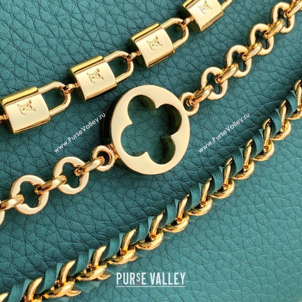 Louis Vuitton Capucines MM Bag with Mother-of-pearl Hardware in Green Taurillon Leather M11342 2025 (K-25021422)