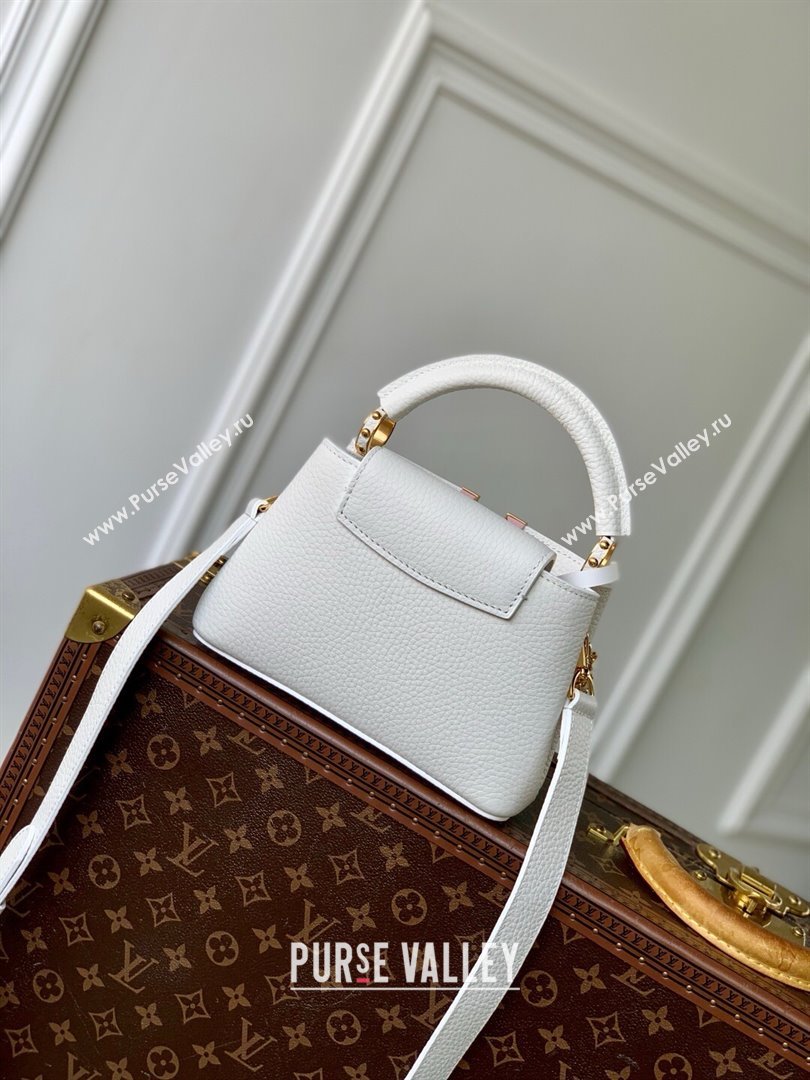 Louis Vuitton Capucines Mini Bag with Mother-of-pearl Hardware in White Taurillon Leather M11342 2025 (K-25021423)