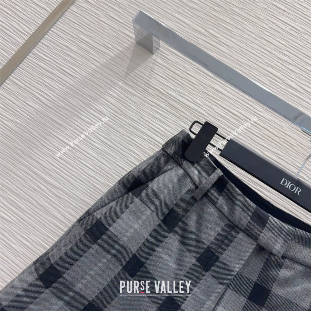 Dior Wool Blend Check Short Grey 2025 0215 (QI-250215046)