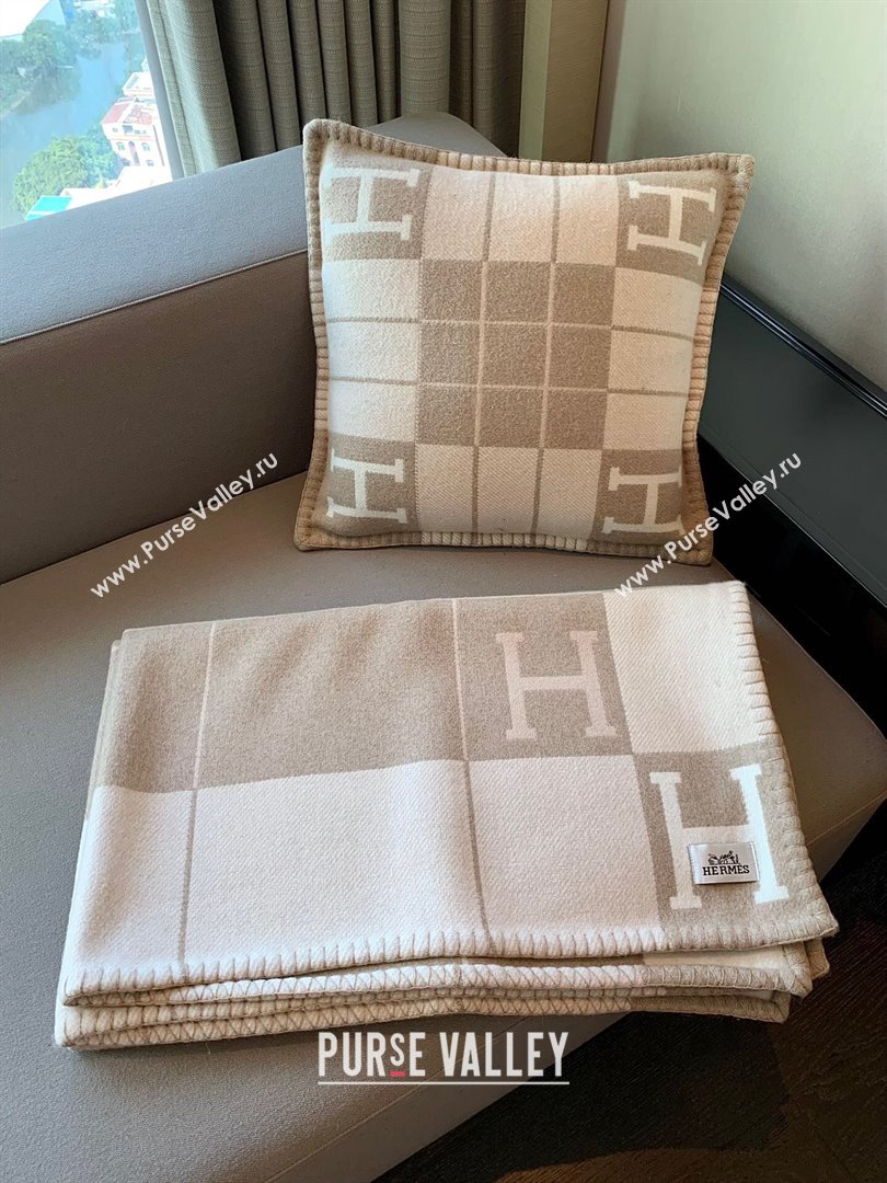 Hermes Avalon Wool Cashmere Blanket and Pillow H0412 Light Grey 2024 (SHUYA-24041203)