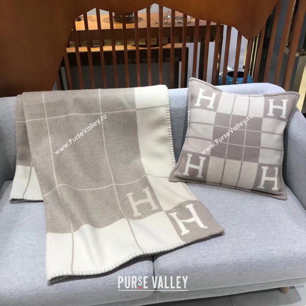 Hermes Avalon Wool Cashmere Blanket and Pillow H0412 Light Grey 2024 (SHUYA-24041203)