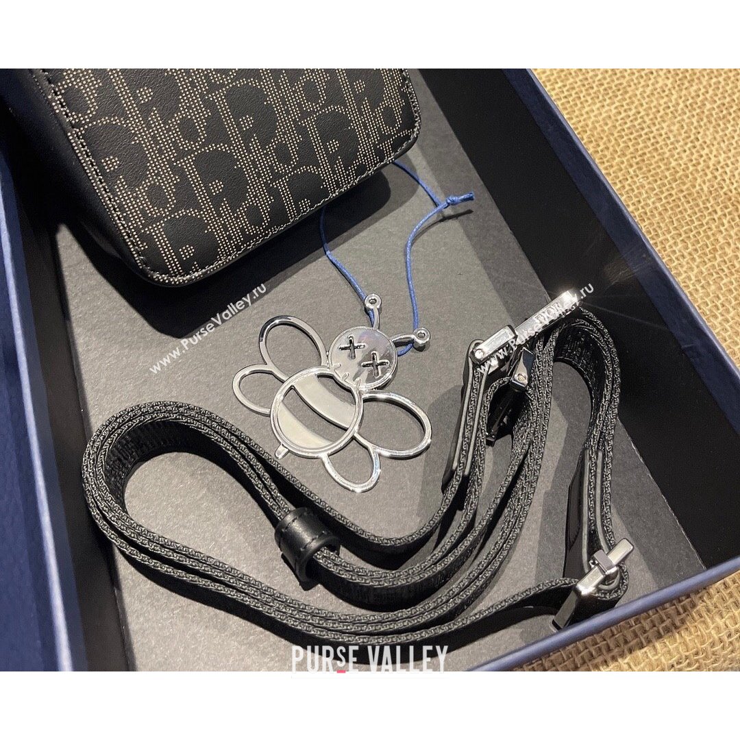 Dior Mens World Tour Messenger Pouch in Black Oblique Galaxy Leather 2021 (XXG-21090734)