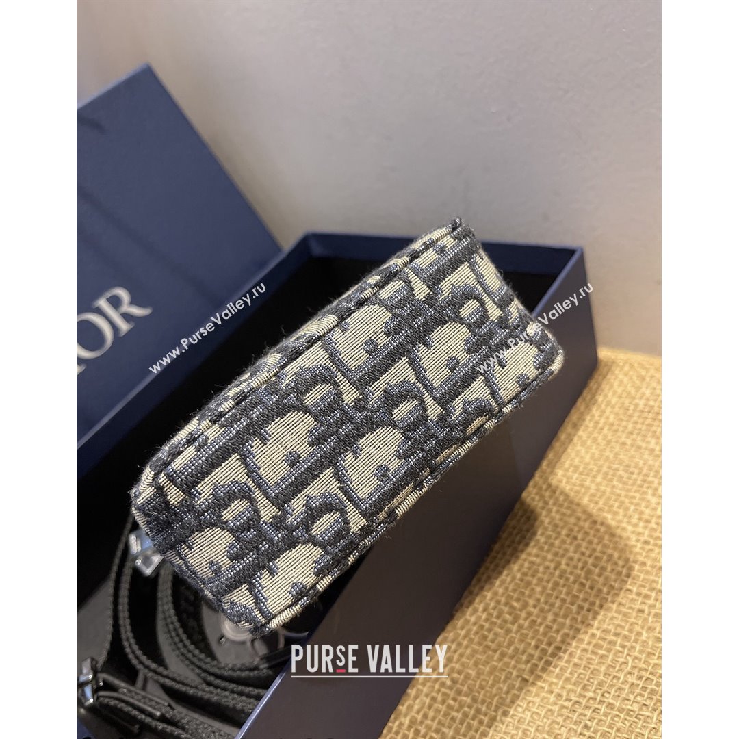 Dior Mens World Tour Messenger Pouch in Blue Oblique Galaxy Canvas 2021 (XXG-21090737)