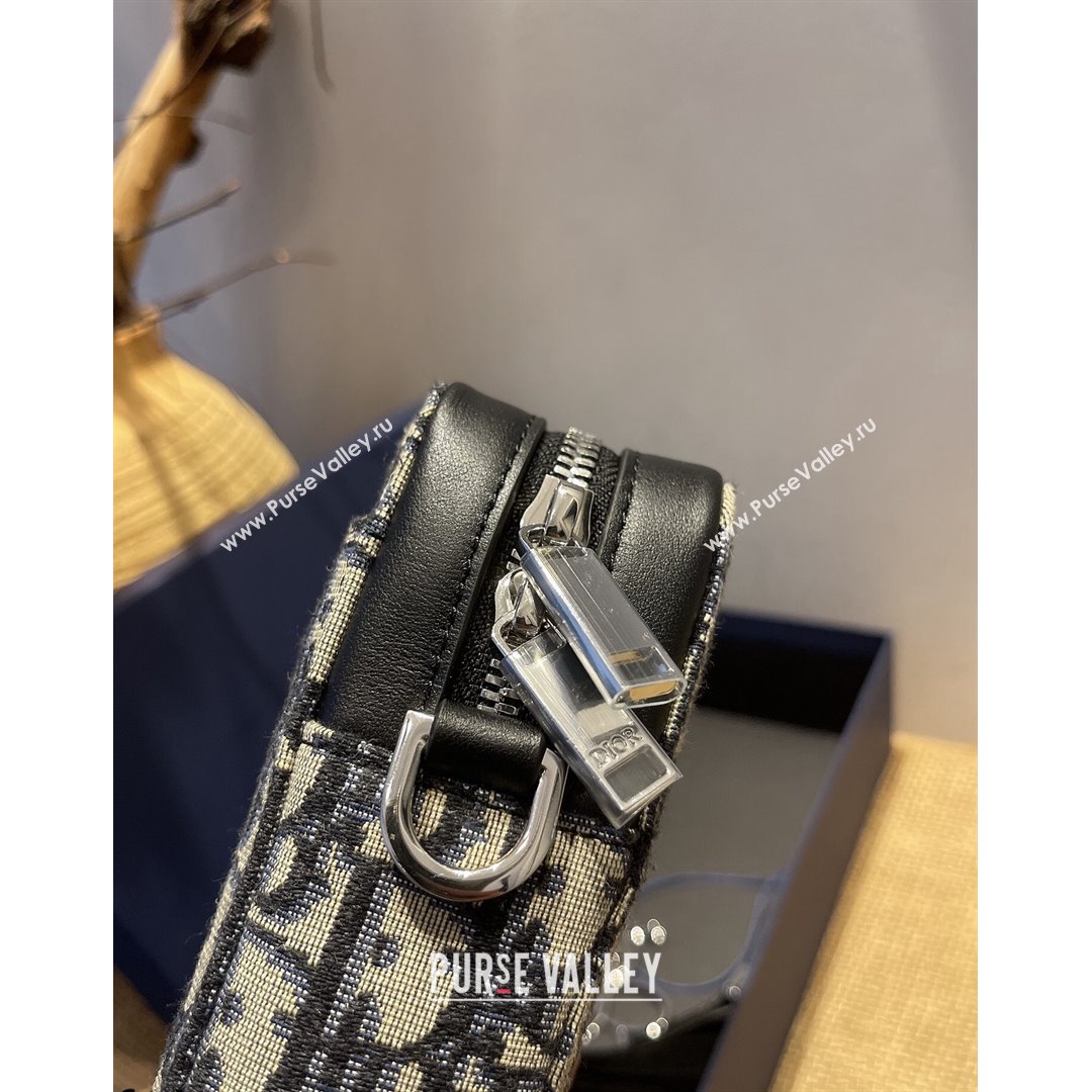 Dior Mens World Tour Messenger Pouch in Blue Oblique Galaxy Canvas 2021 (XXG-21090737)