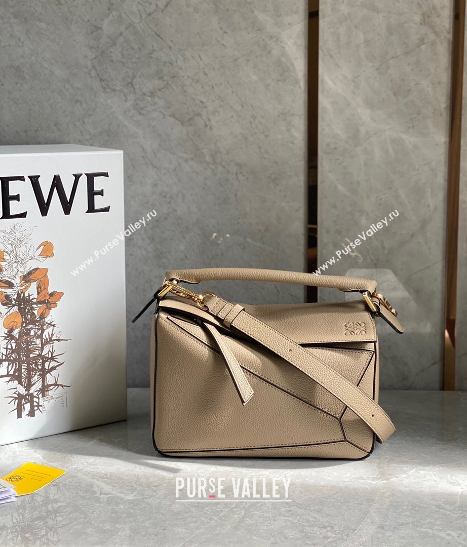 Loewe Small Puzzle Edge bag in Grained Calfskin Sand 2023 (NA-23111301)