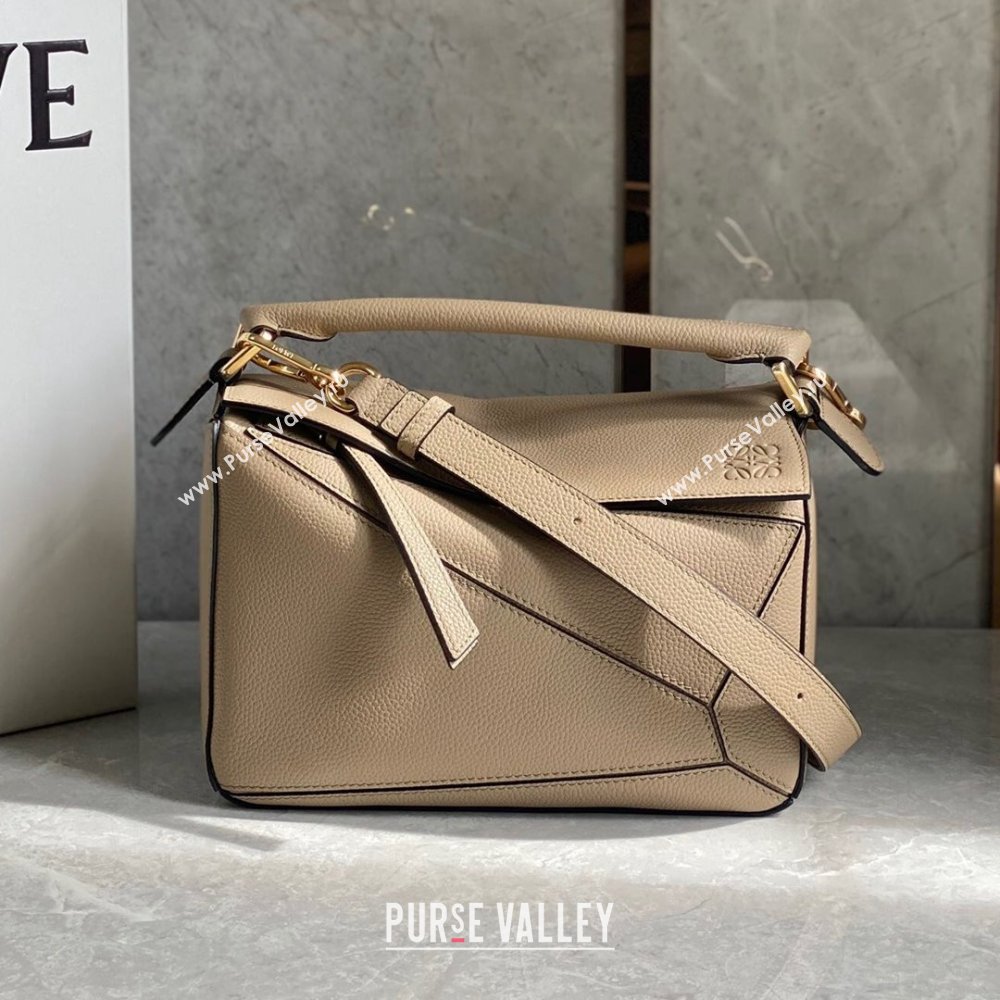 Loewe Small Puzzle Edge bag in Grained Calfskin Sand 2023 (NA-23111301)