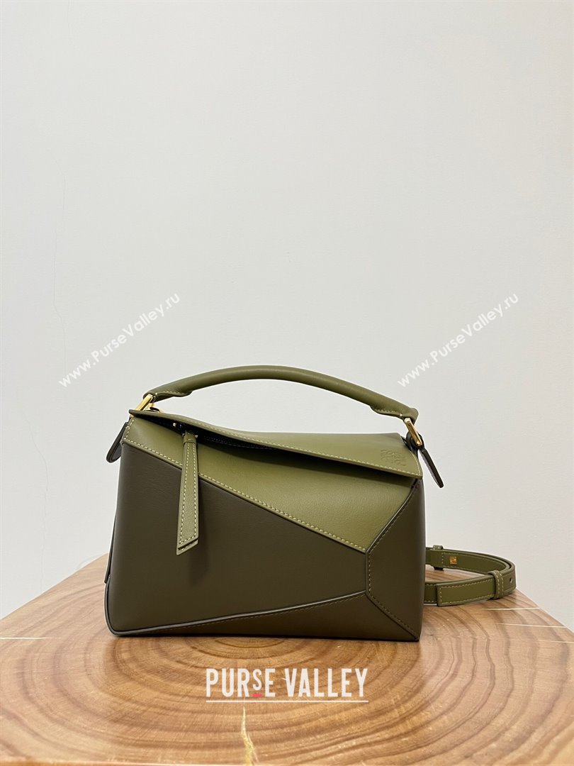 Loewe Small Puzzle Bag in Classic Calfskin 9311L Olive Green/Khaki Green 2023 TOP (KEKE-23122712)