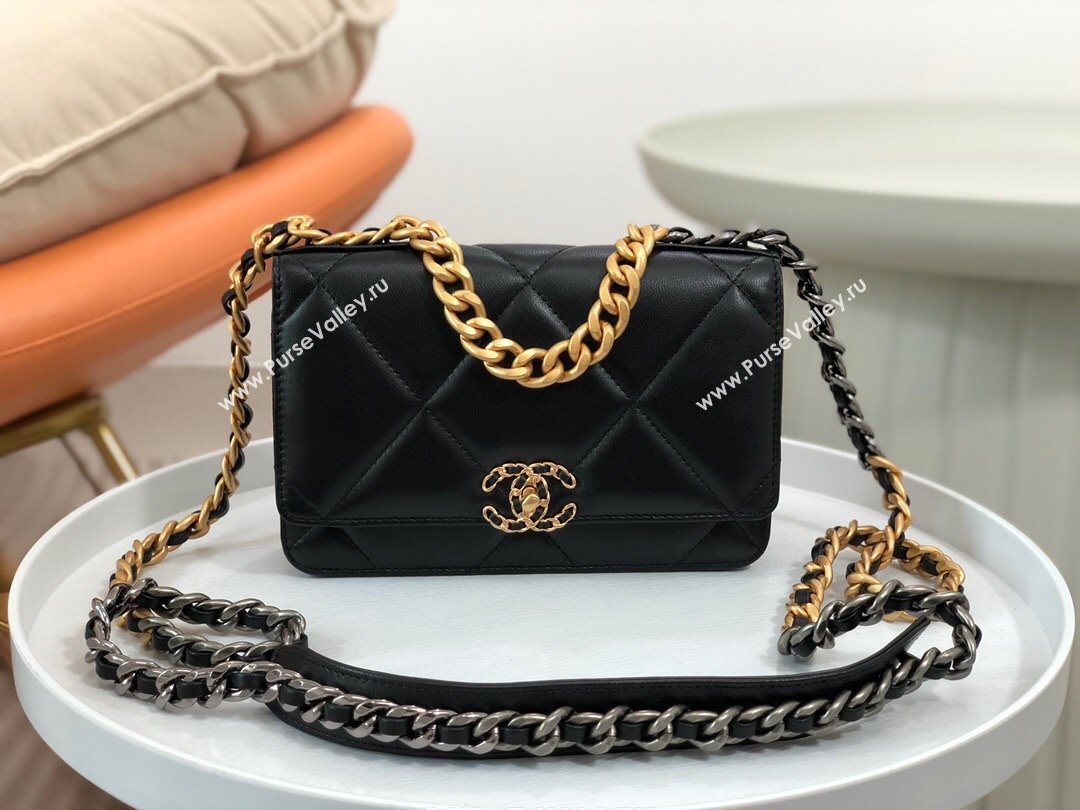 Chanel 19 Wallet On Chain WOC Bag in Lambskin AP3267 Black/Gold 2024 (SM-24060401)