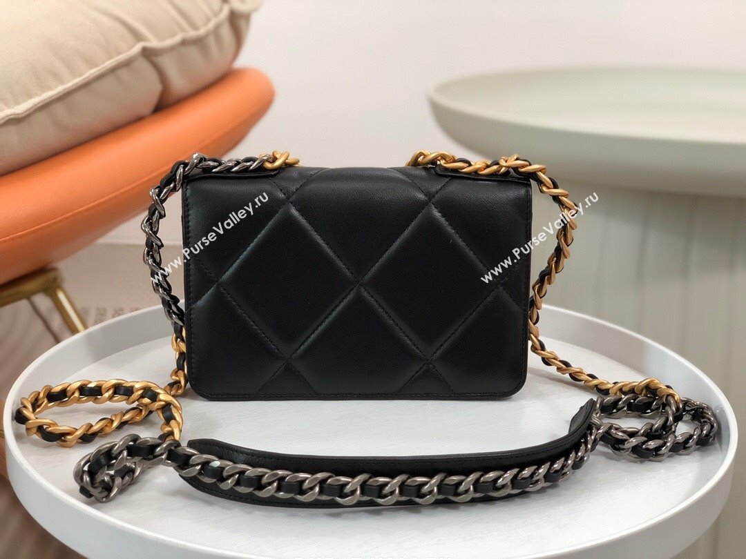 Chanel 19 Wallet On Chain WOC Bag in Lambskin AP3267 Black/Gold 2024 (SM-24060401)