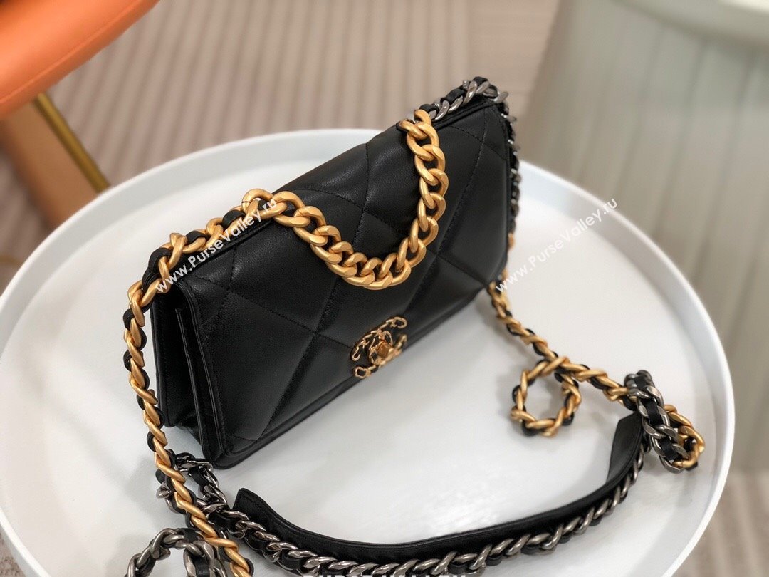 Chanel 19 Wallet On Chain WOC Bag in Lambskin AP3267 Black/Gold 2024 (SM-24060401)